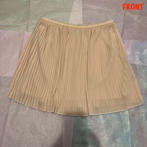 Forever 21 Blush Pink Pleated Mini Skirt